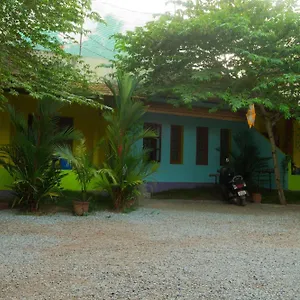 2* Resort Heavenly Breeze